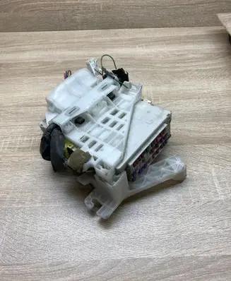 Toyota Prius (XW30) Fuse module 8922147110