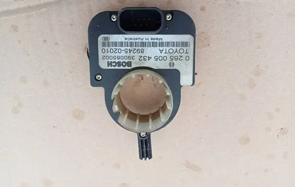 Toyota Avensis T250 Steering angle sensor 0265005432 8924502010 390085002