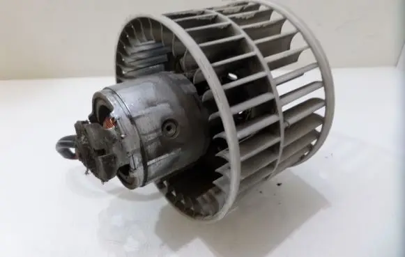 Renault Espace III Heater fan/blower 0130063506