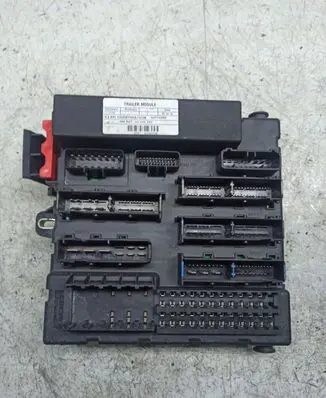 Opel Signum Fuse module 13112914