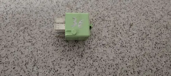 BMW 5 E39 Other relay 61368373700