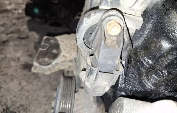 Opel Astra H Camshaft position sensor 0281002406