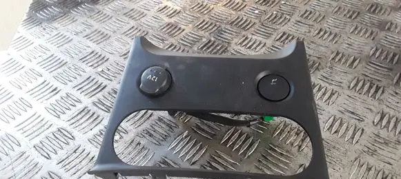 Nissan Qashqai Climate control/heater control trim K77770