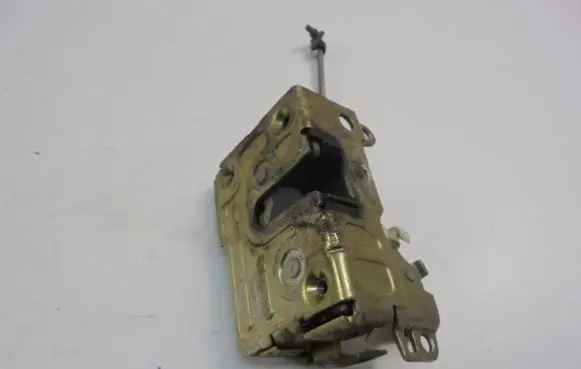 Iveco Daily 3rd gen Front door lock