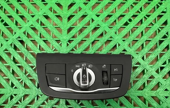 BMW X3 G01 Electric window control switch 6995032