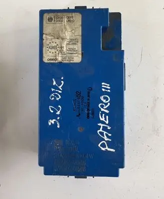 Mitsubishi Pajero Fuse module MR445952 G8C500M