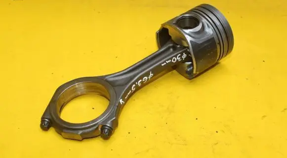 Audi A6 S6 C6 4F Piston with connecting rod 83L57