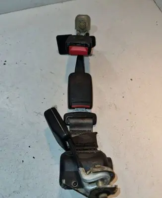 Volkswagen PASSAT B5 Middle seatbelt (rear) 3B0857813A 3B0857740 3B0857739