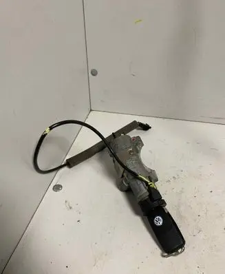 Volkswagen PASSAT B5.5 Ignition lock 4B0905851M