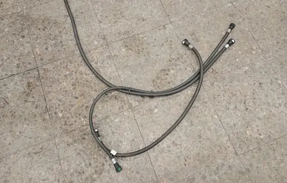 Citroen C3 Fuel line pipe 9809392080