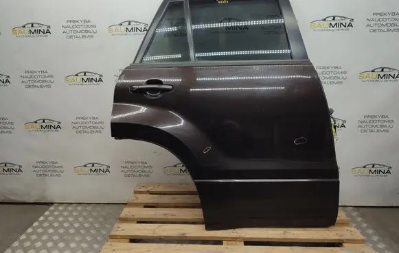 Suzuki Grand Vitara II Rear door