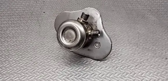 BMW 3 E90 E91 Mechanical fuel pump 7562473 0261520041