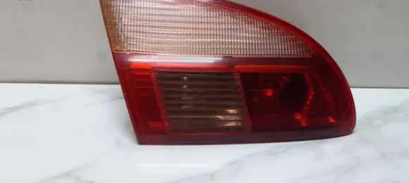 Toyota Avensis T220 Tailgate rear/tail lights 89022026 034NCO