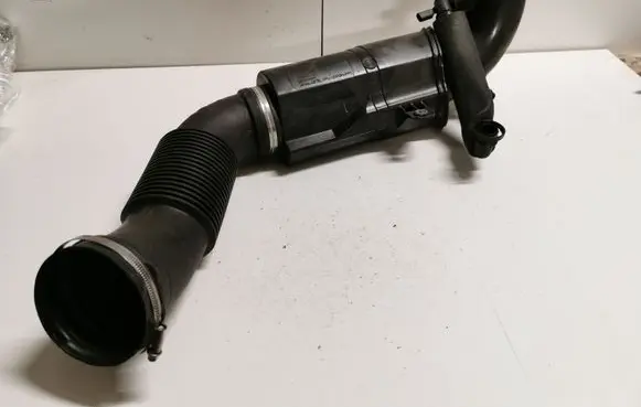 BMW X1 F48 F49 Turbo air intake inlet pipe/hose 7619268