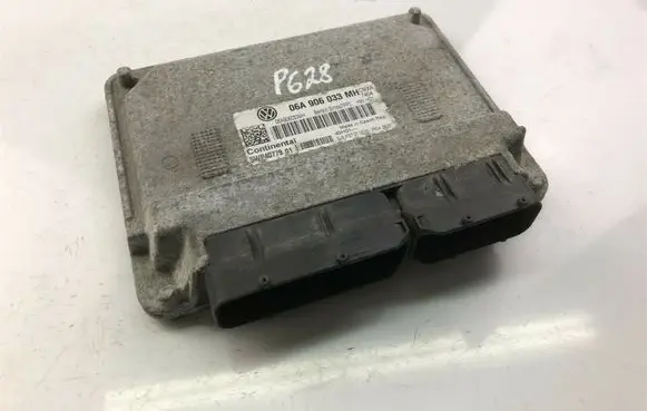 Volkswagen Golf VI Other control units/modules 06A906033MH P628