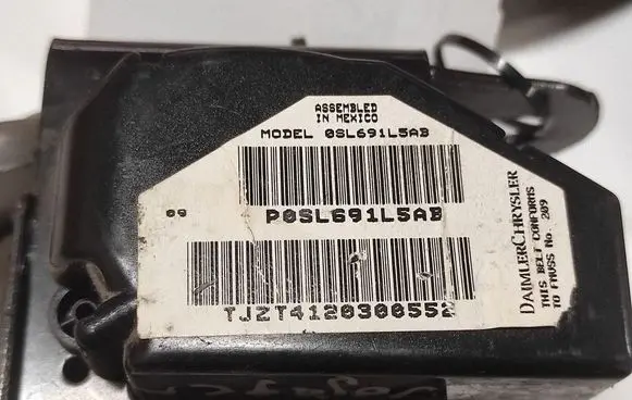 Chrysler Voyager Rear seatbelt 0SL691L5AB JZT4120300552