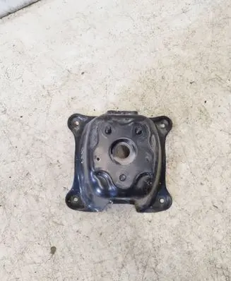 Suzuki Grand Vitara II Spare wheel mounting bracket 