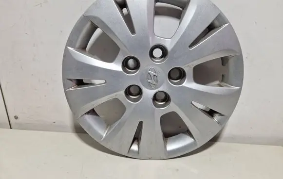 Hyundai i30 R15 wheel hub/cap/trim 529601K000