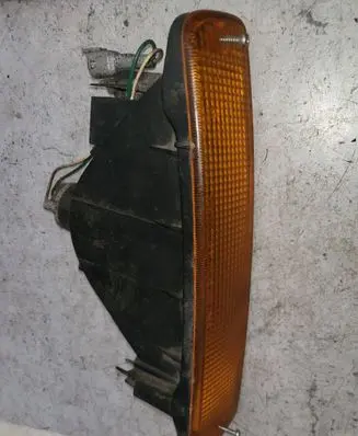 Toyota Land Cruiser (FJ80) Front indicator light