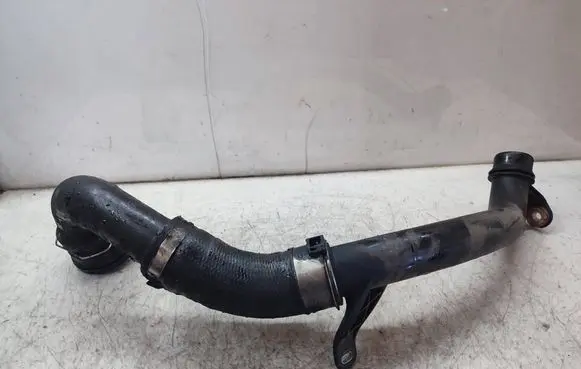 Land Rover Discovery Sport Intercooler hose/pipe HJ326C646