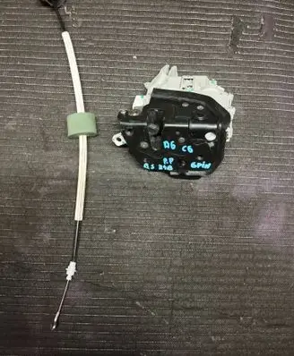 Audi A6 S6 C6 4F Front door lock