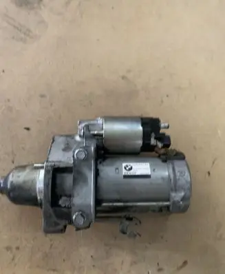 BMW X6 E71 Starter motor 7556131