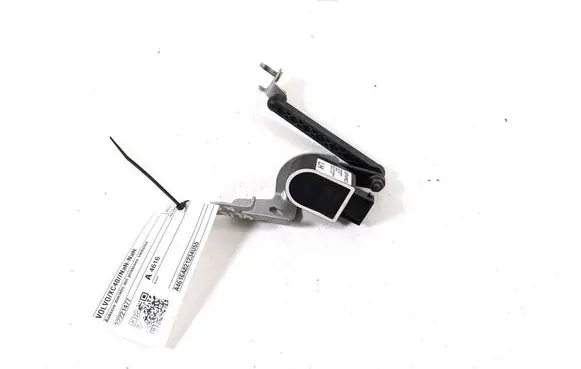 Volvo XC40 Air suspension front height level sensor 32221477