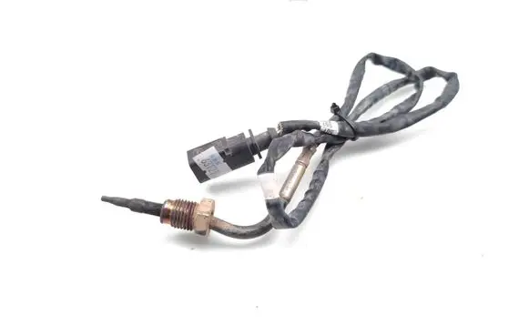 Volkswagen PASSAT B8 Exhaust gas temperature sensor 04L906088BD