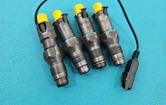 Fuel injector