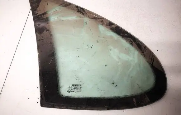 Renault Scenic I Rear side window as2