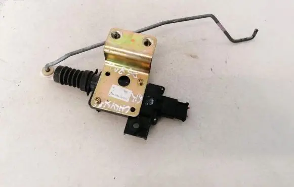 Chrysler PT Cruiser Central locking vacuum pump 05027178AA
