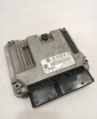Volkswagen Touran II Engine control unit/module 03C906027DA 03C907309G 0261S06720