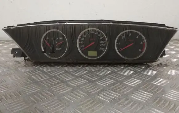 Nissan Primera Speedometer (instrument cluster) 2237208
