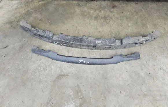 BMW 5 GT F07 Front bumper foam support bar 7200743 7200744
