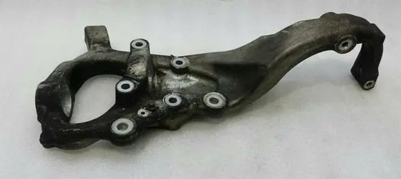 Mercedes-Benz S W222 Front wheel hub spindle knuckle A2223322001