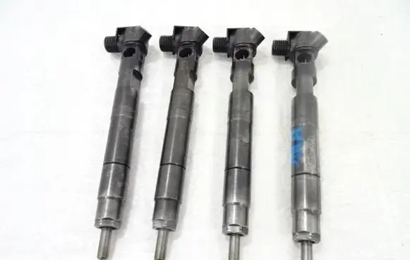Mercedes-Benz Sprinter W906 Fuel injector A6510704987