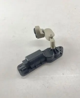 Nissan Elgrand Rear door manual window regulator 