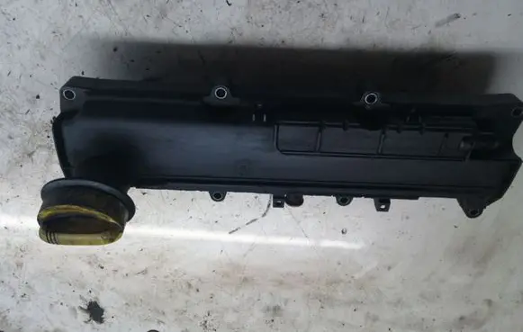 Renault Megane II Rocker cam cover 8200608952 PA6GF35