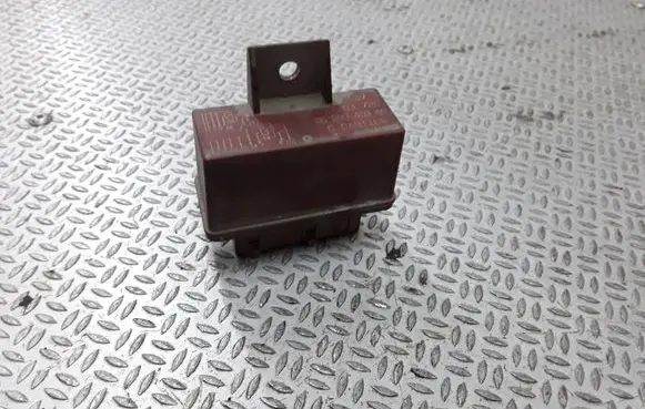 Citroen Xsara Picasso Fuel pump relay 9629945980