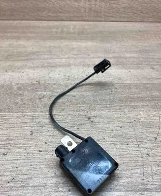 BMW X5 E53 Aerial antenna amplifier 8380945 USED