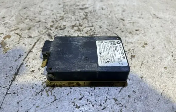 Dodge Challenger Blind spot module 68303025AB 8436B6208428 622156991A