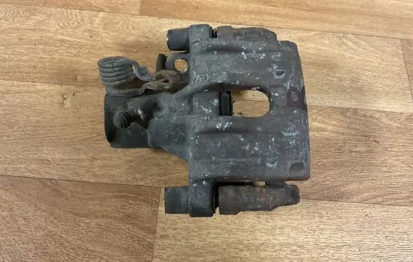 Ford Focus C-MAX Rear brake caliper