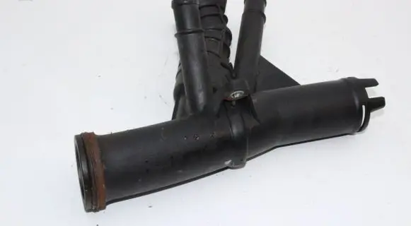 Volkswagen Golf VII Engine coolant pipe/hose 04L121071E