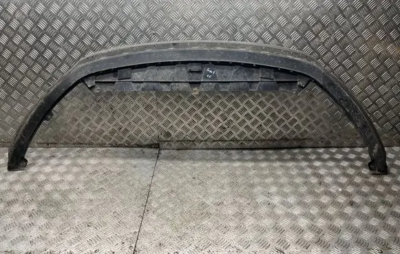 Front bumper lip