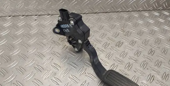 Toyota Urban Cruiser (XP110) Accelerator throttle pedal 7811052020