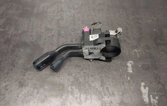 Audi A4 S4 B5 8D Indicator stalk 4D0953513D