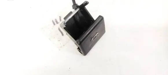Mazda 3 I Engine bonnet (hood) release handle