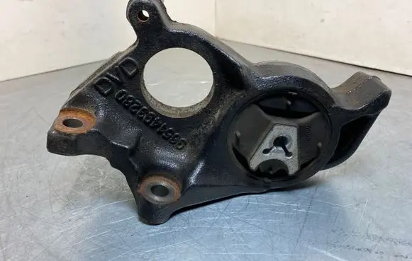 Citroen C4 II Gearbox mount 9651493280