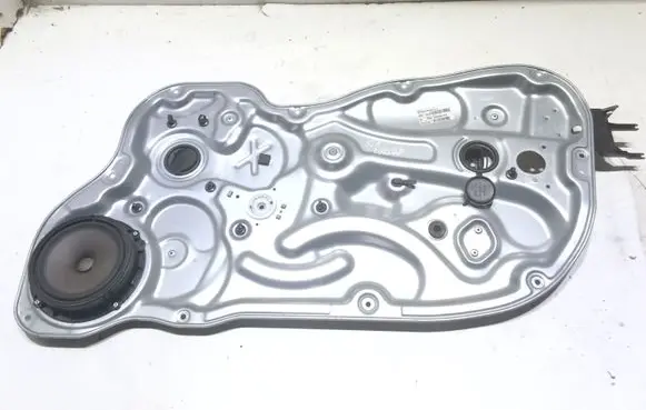 KIA Pro Cee'd I Front window lifting mechanism without motor 824801H370