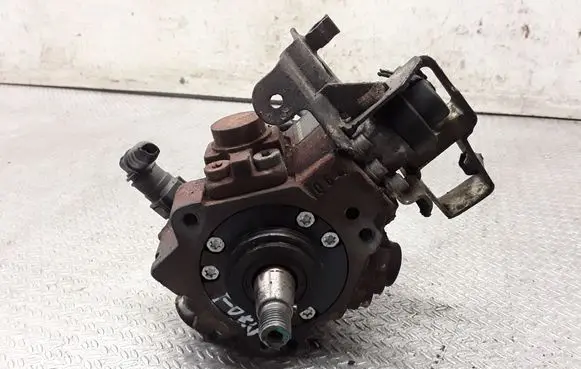 Ford Focus Fuel injection high pressure pump 9656300380A 0445010102